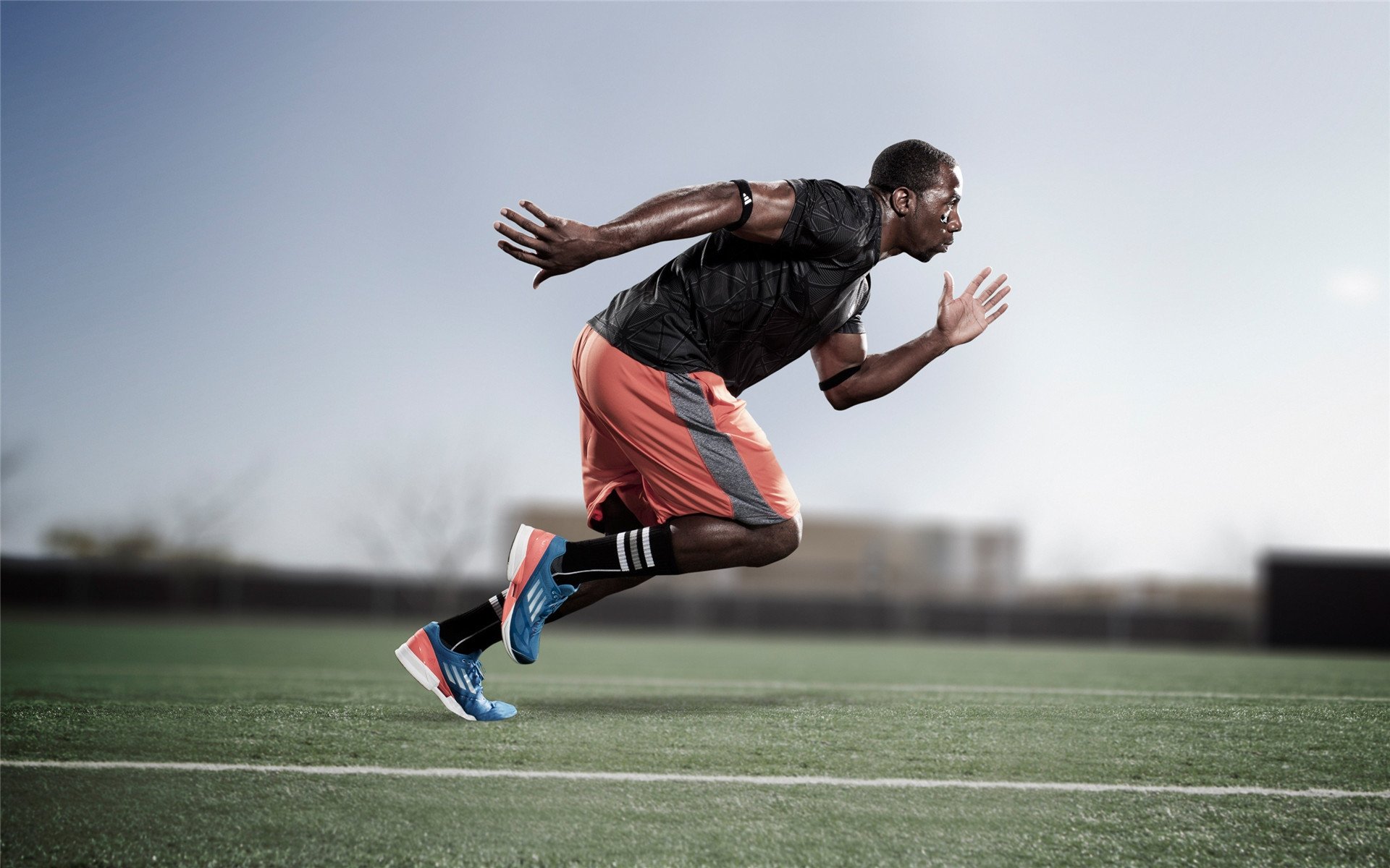 “夜幕追逐：黑夜中的极速追击”，夜幕追击通关技巧