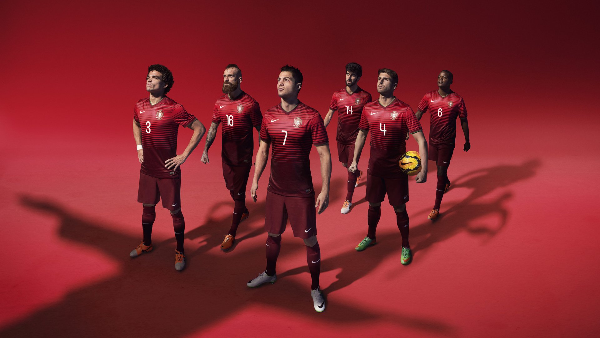 安娜·路易莎·斯利亚赫提卡斯在南美锦标赛中获得女子反曲弓金牌