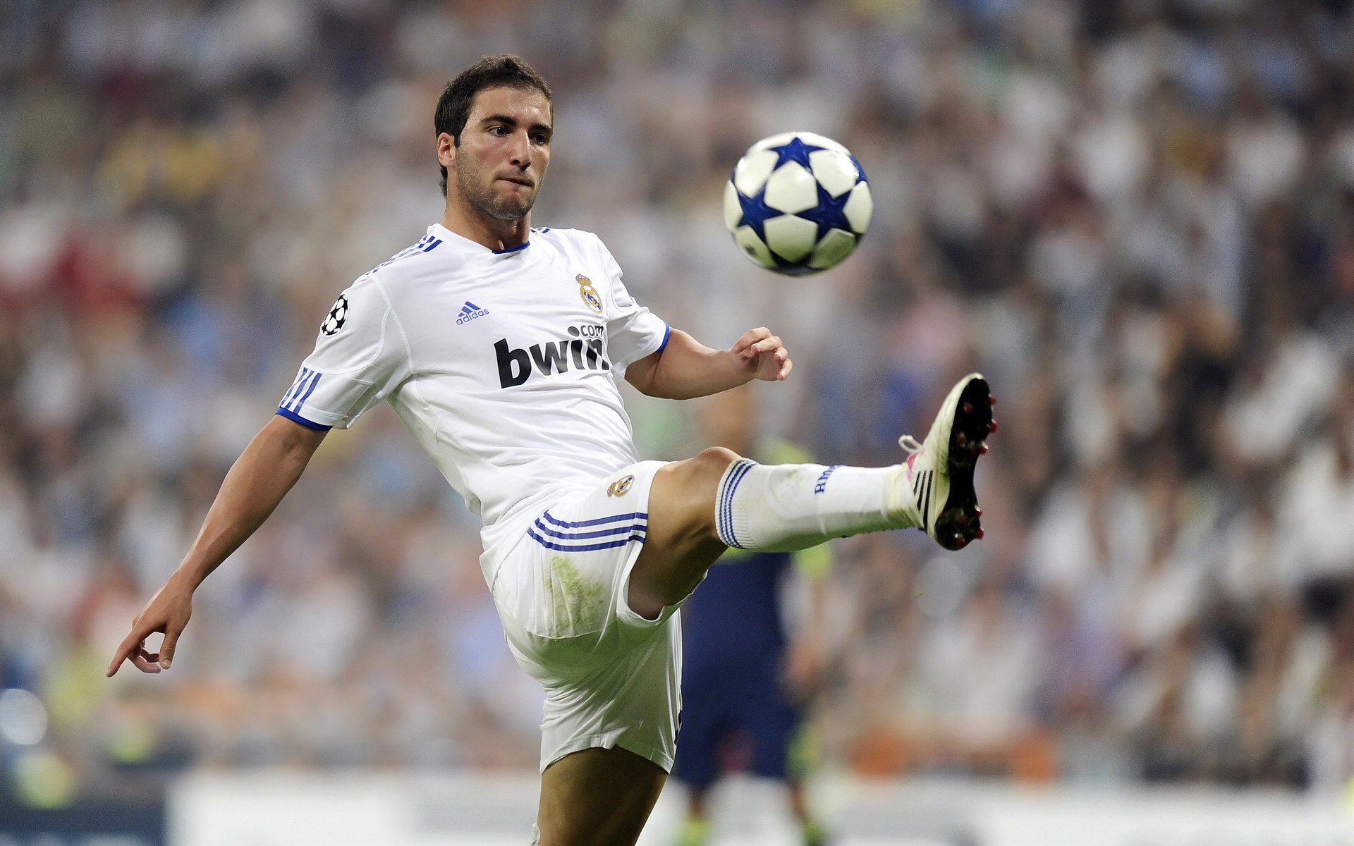 法甲激烈争夺，战术变化引关注，法甲前瞻